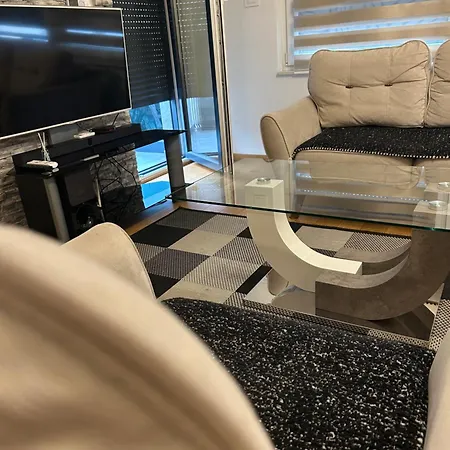 Nova Varos Banjaluka Apartment *